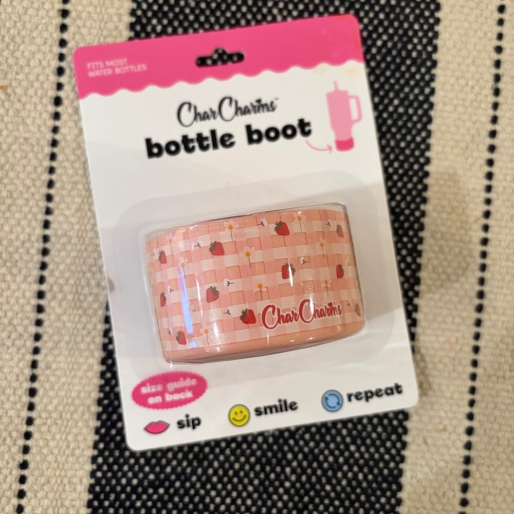 CharCharms Bottle Boot Pink Strawberry Gingham Silicone Water Bottle Sleeve NWT